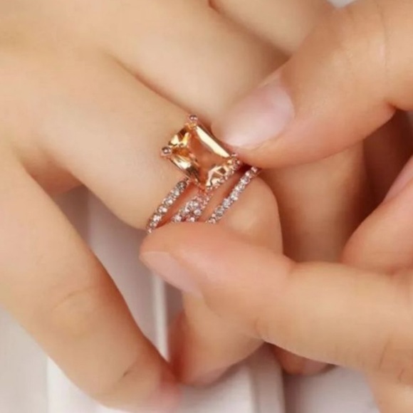 NEW💍18K Rose Gold Diamond Morganite Ring - Picture 2 of 4